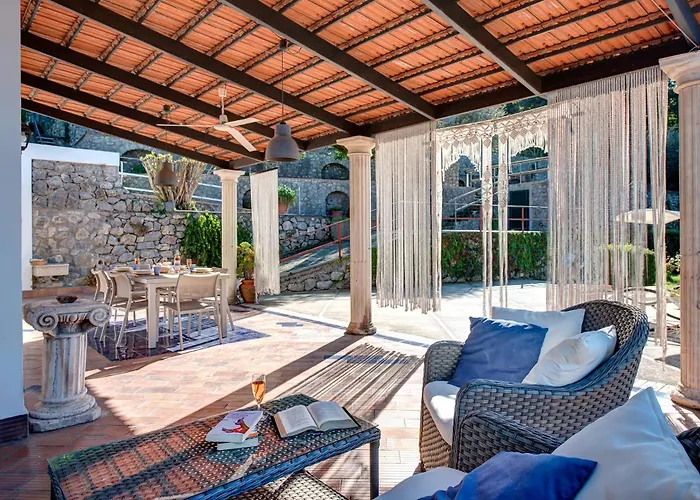 Demetra Capri - Pool And Relaxation