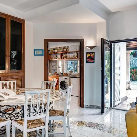 فيلة Demetra Capri - Pool And Relaxation أناكابْري