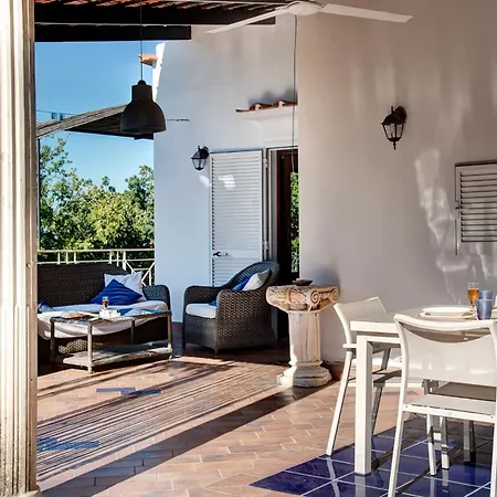 Villa Demetra Capri - Pool And Relaxation