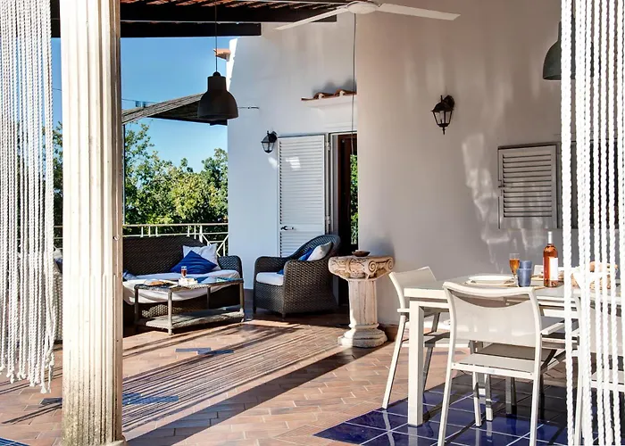 Villa Demetra Capri - Pool And Relaxation